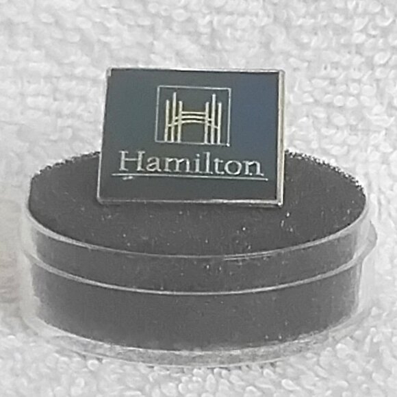 Alexander Hamilton Bride Skyline Brass Pin!! - Picture 1 of 2